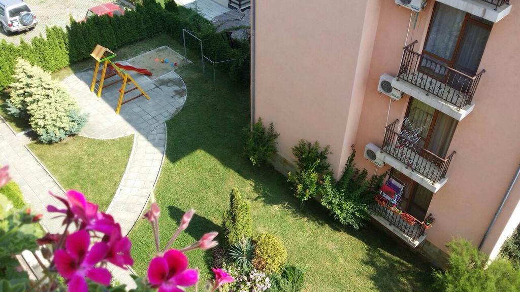 Gardenia Apartments Primorsko Exterior photo